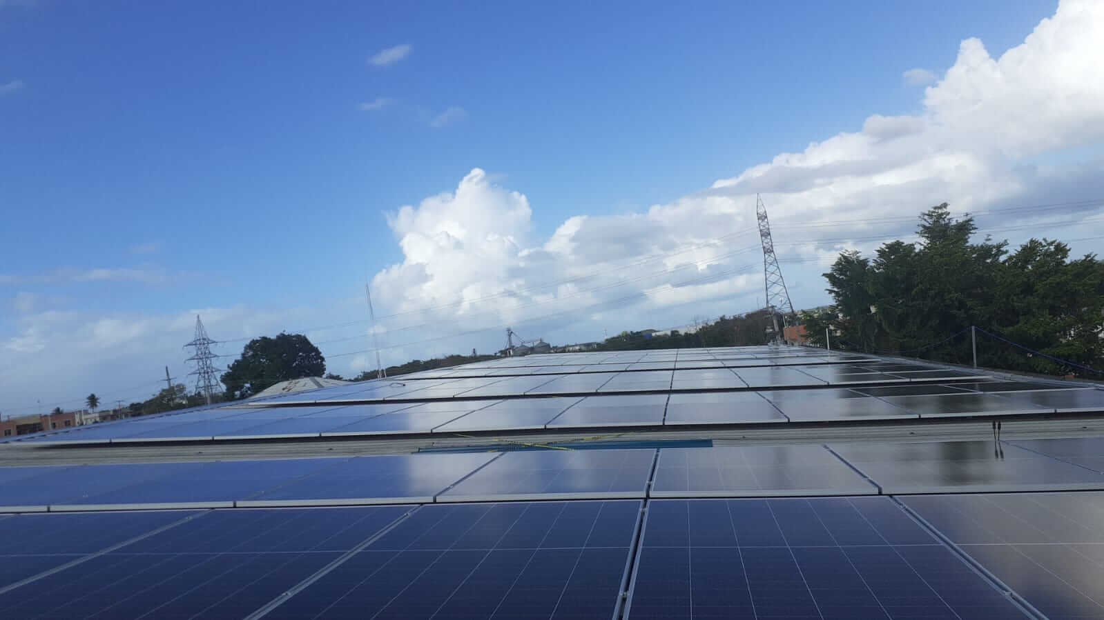 Instalación de Paneles Solares Fotovoltaico. Año 2022.